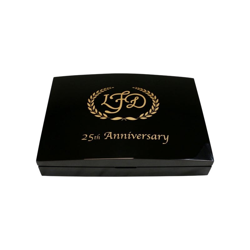 La Flor Dominicana 25th Anniversary